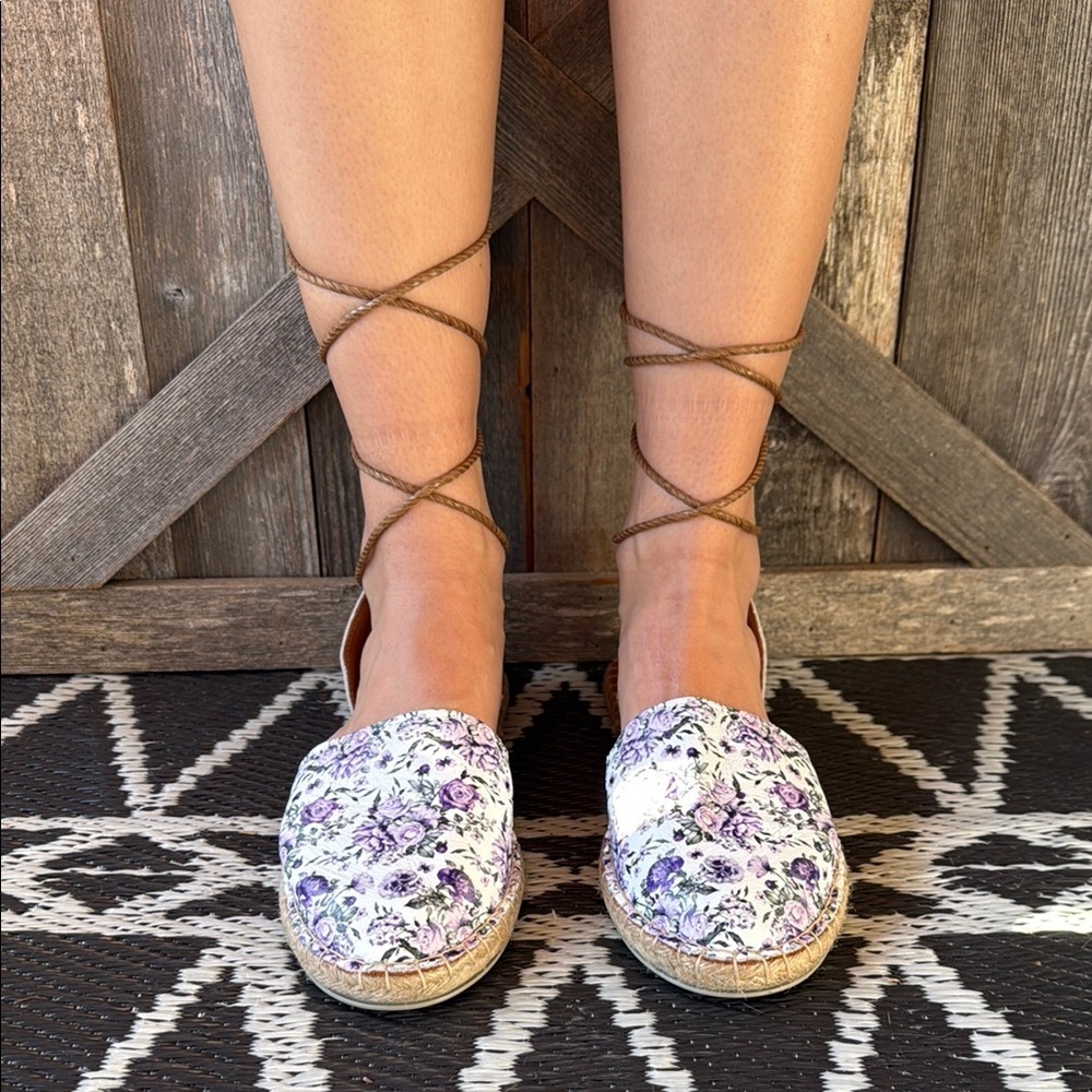 *NWOT* Mago | Floral Lace Up Leather Espadrilles